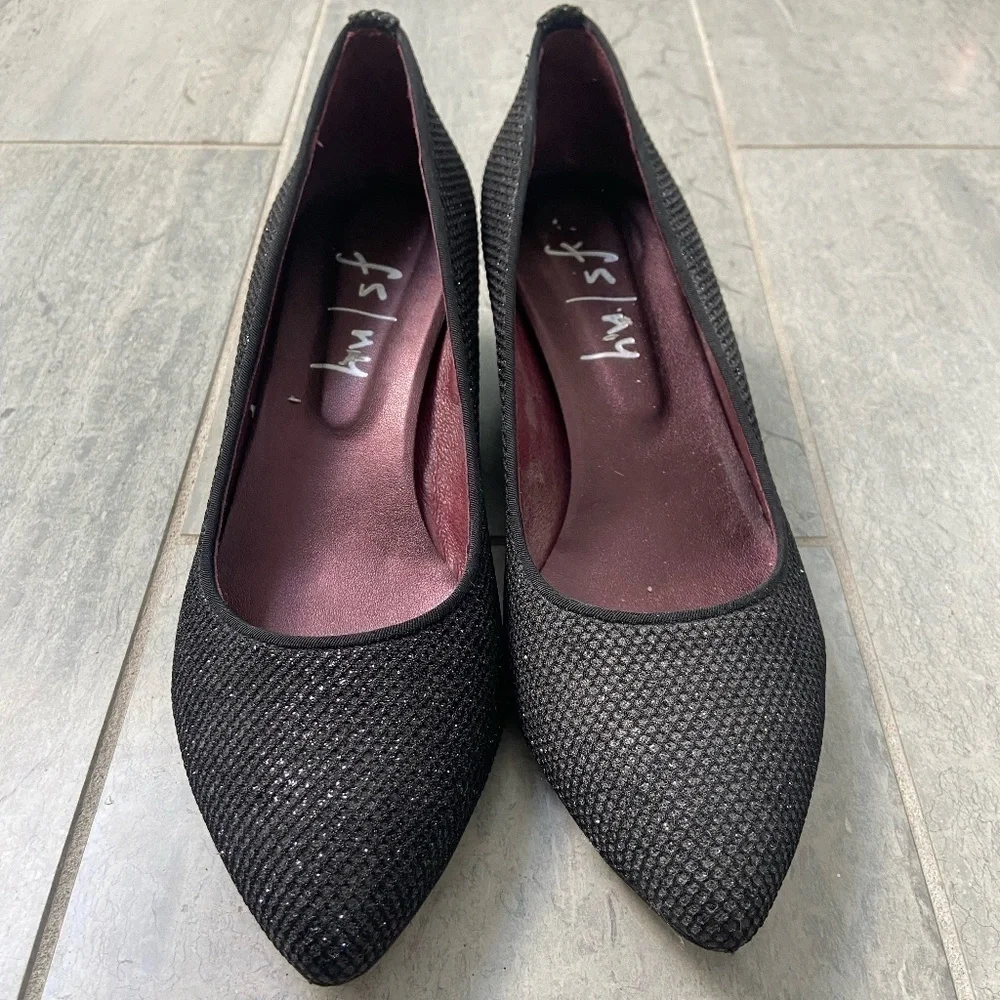 FS/NY French Sole New York Point Toe Wedge Pumps Heels Black Sparkle Size 9